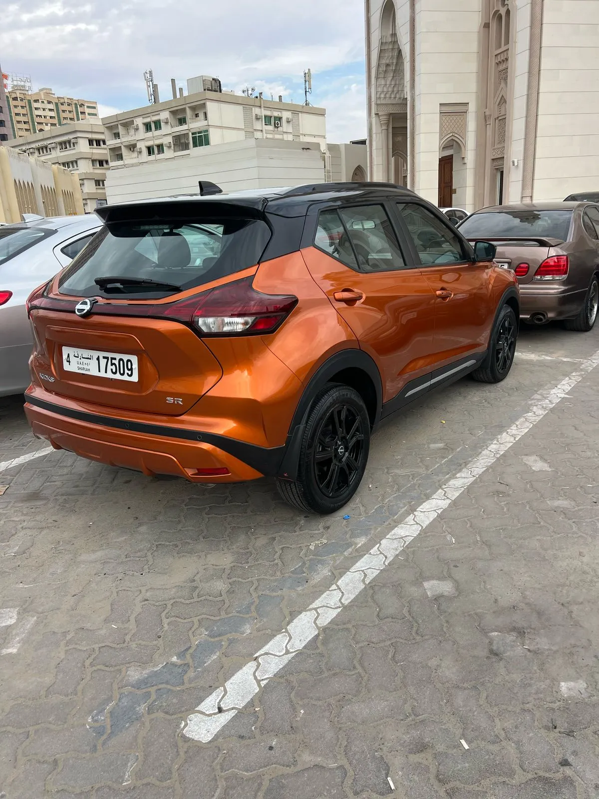 Rent Nissan Kicks 2025 e-POWER Hybrid in Sharjah - Crossover SUV from 80 AED/day | Noof Rent A Car